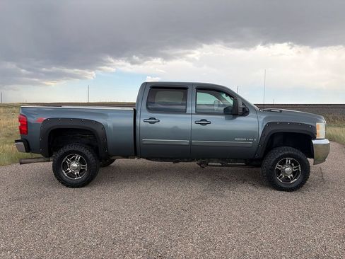 Used 2008 Chevrolet Silverado 2500 LTZ w/ Suspension Package, Off-Road AWD/4WD image 6
