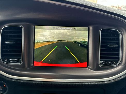 Used 2019 Dodge Charger R/T image 17