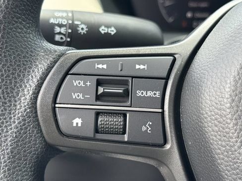Used 2025 Honda HR-V LX image 33