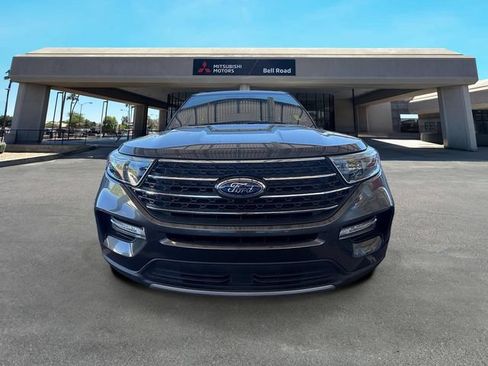Used 2020 Ford Explorer XLT w/ Equipment Group 202A RWD image 2