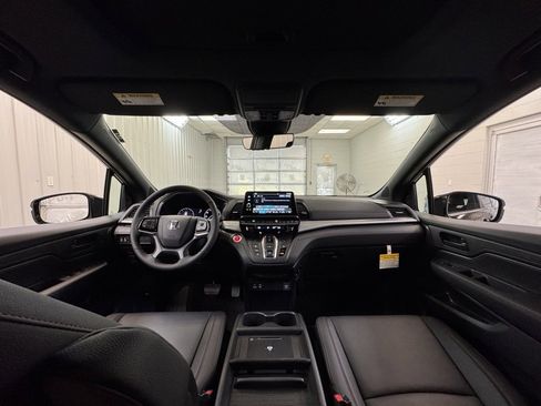 Used 2025 Honda Odyssey Sport-L image 19