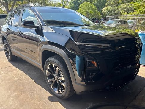 Used 2026 Chevrolet Equinox RS w/ Safety and Technology Package FWD image 2