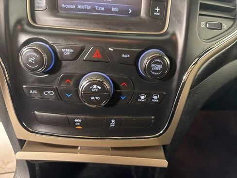 Used 2014 Jeep Grand Cherokee Laredo w/ Security & Convenience Group image 36