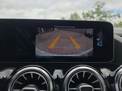 Used 2021 Mercedes-Benz GLA 250 image 26