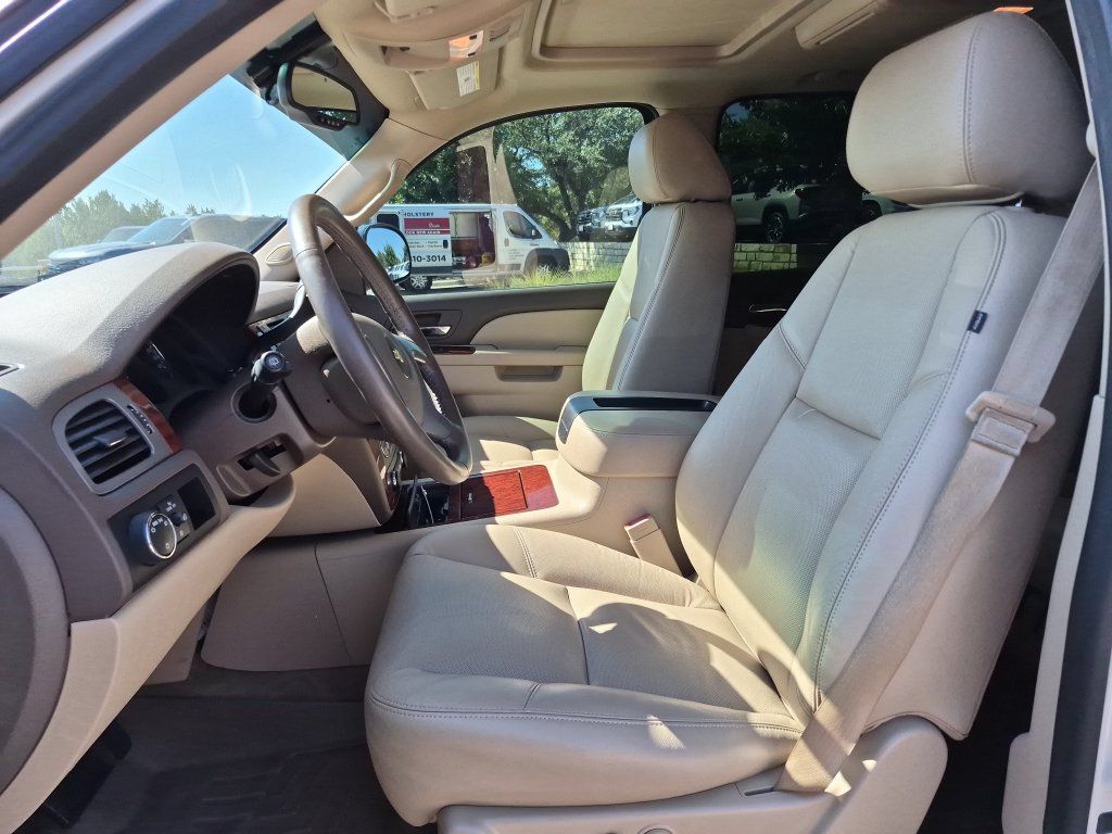 Used 2013 Chevrolet Tahoe LTZ RWD image 22