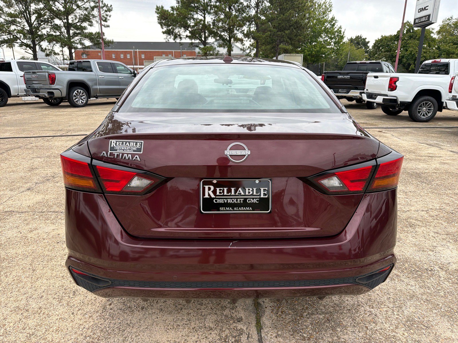 Used 2025 Nissan Altima 2.5 SV FWD image 5