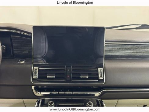 Used 2023 Lincoln Navigator Black Label AWD/4WD image 30