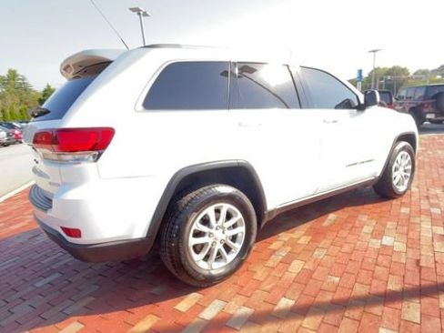 Used 2021 Jeep Grand Cherokee Laredo AWD/4WD image 9