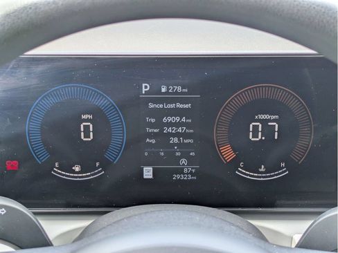 Used 2025 Hyundai Tucson SEL FWD image 13