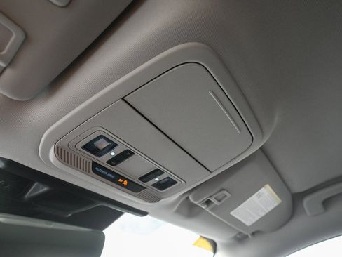 Used 2025 Ford Mustang Mach-E Premium image 38