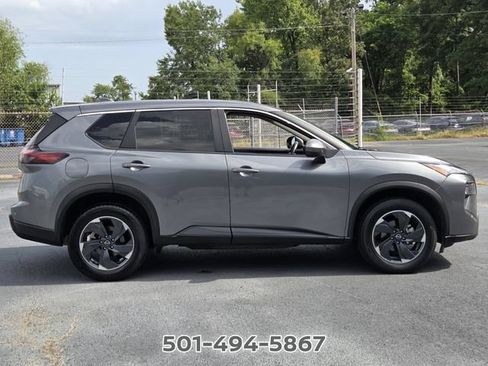 Used 2024 Nissan Rogue SV AWD/4WD image 6