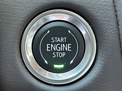 Used 2024 GMC Yukon SLT AWD/4WD image 23