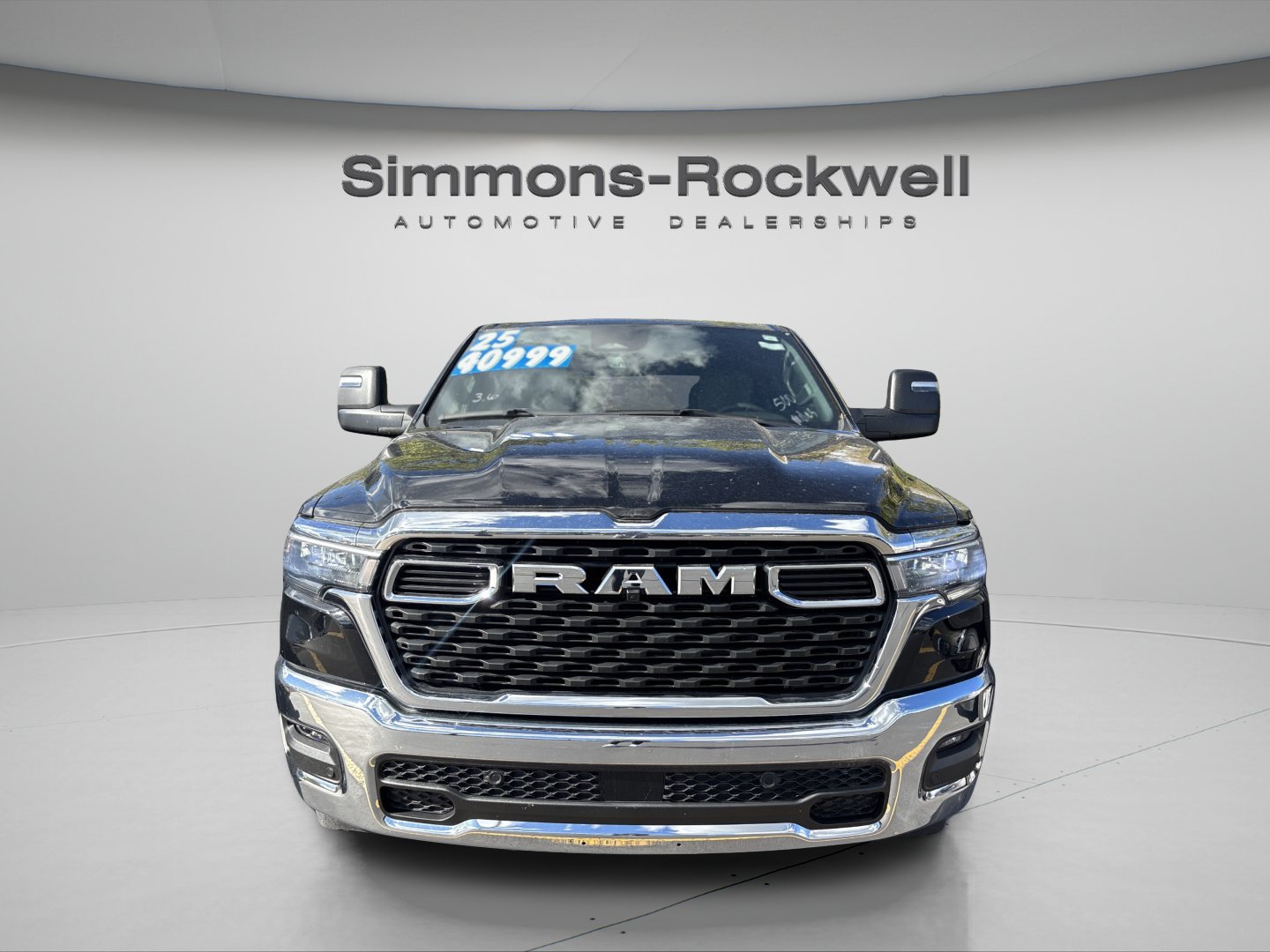 Used 2025 RAM 1500 Big Horn AWD/4WD image 7
