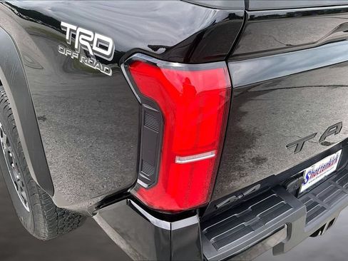 Used 2024 Toyota Tacoma TRD Off-Road AWD/4WD image 23