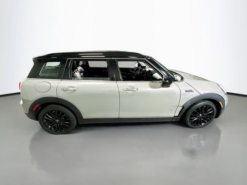Used 2017 MINI Cooper Clubman ALL4 w/ Premium Package image 9