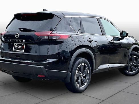 Certified 2025 Nissan Rogue SV FWD image 13
