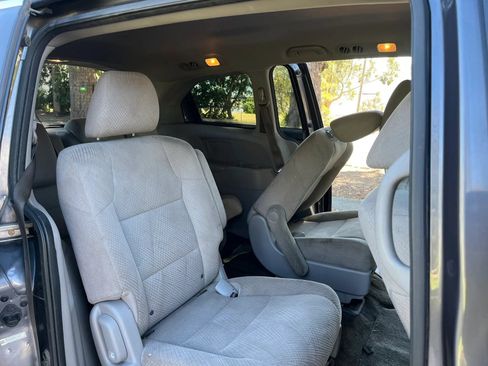 Used 2016 Honda Odyssey LX image 10