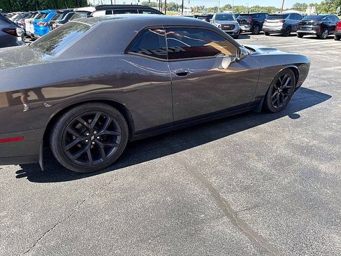 Used 2019 Dodge Challenger SXT w/ Blacktop Package RWD image 5