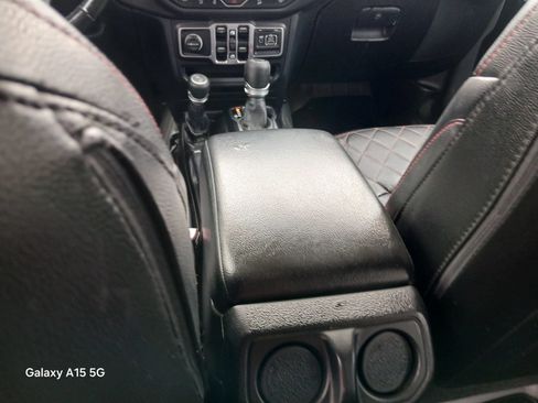 Used 2018 Jeep Wrangler Unlimited Sport S AWD/4WD image 23