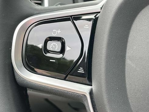 Certified 2023 Volvo XC90 B6 Plus AWD/4WD image 31