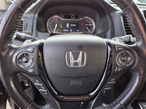 Used 2016 Honda Pilot Touring image 19