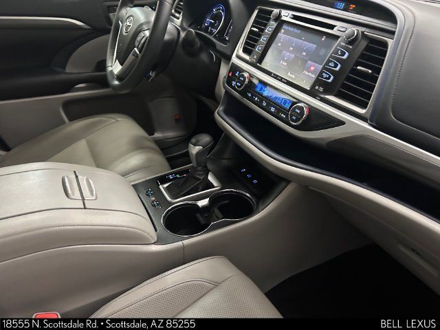 Used 2019 Toyota Highlander Limited AWD/4WD image 12