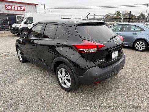 Used 2020 Nissan Kicks S image 7
