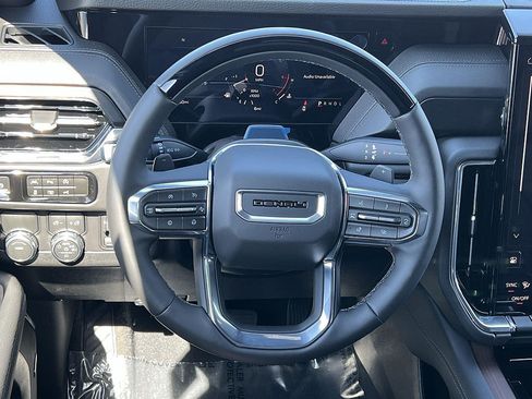 New 2026 GMC Yukon XL Denali w/ Denali Reserve Package RWD image 12