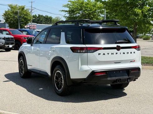 Certified 2026 Nissan Pathfinder Rock Creek AWD/4WD image 10
