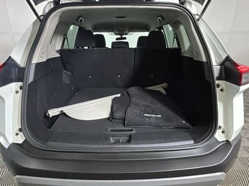 Used 2022 Nissan Rogue S FWD image 28