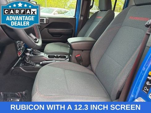 Used 2024 Jeep Gladiator Rubicon w/ Convenience Group AWD/4WD image 24