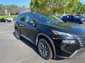 Used 2024 Nissan Rogue S AWD/4WD video 1