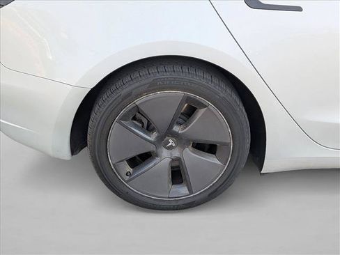 Used 2023 Tesla Model 3 Standard Range RWD image 15