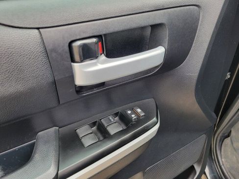 Used 2016 Toyota Tundra SR5 image 15