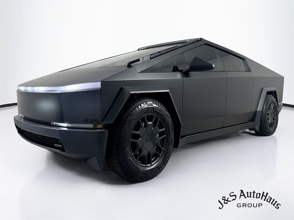 Used 2024 Tesla Cybertruck Cyberbeast AWD/4WD image 3