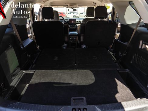 Used 2023 Ford Explorer Limited w/ Equipment Group 301A RWD image 11