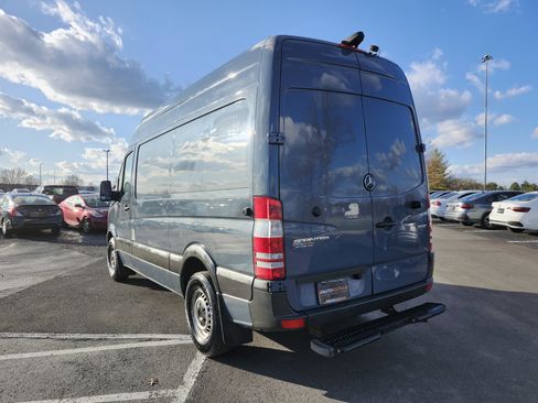 Used 2018 Mercedes-Benz Sprinter 2500 image 12