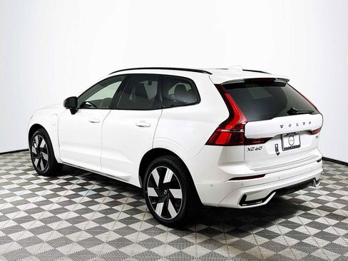 Certified 2025 Volvo XC60 T8 Plus w/ Protection Package Premier image 4