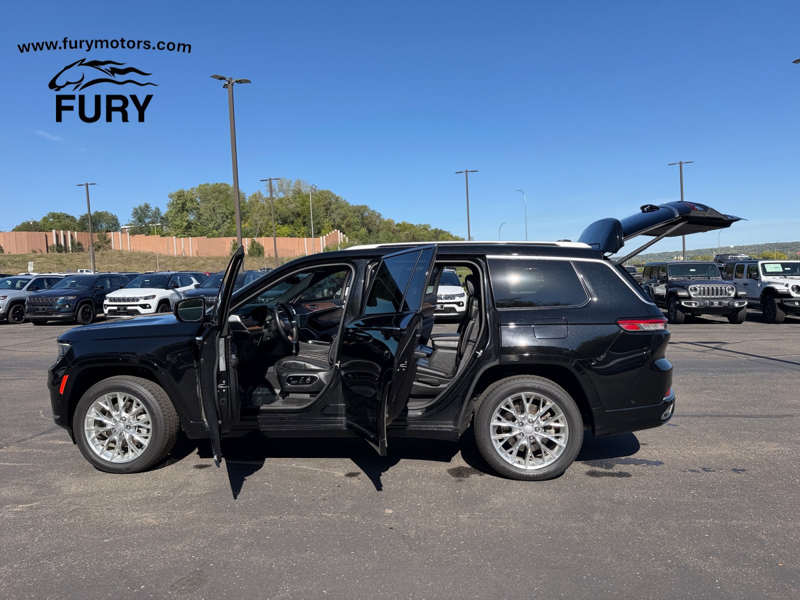 Used 2021 Jeep Grand Cherokee L Summit w/ Advanced Protech Group IV AWD/4WD image 32