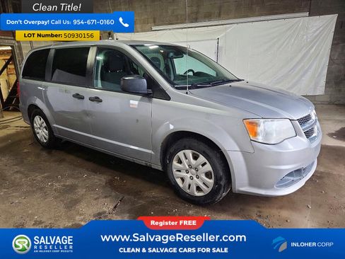 Used 2020 Dodge Grand Caravan SE FWD image 5