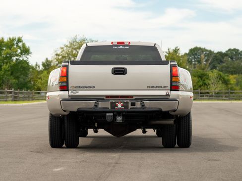 Used 2005 Chevrolet Silverado 3500 LT w/ Heavy-Duty Power Package image 27