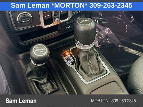 Used 2024 Jeep Gladiator Sport image 16