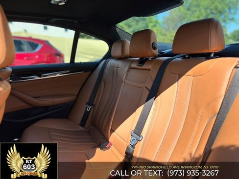 Used 2018 BMW 530i xDrive AWD/4WD image 10