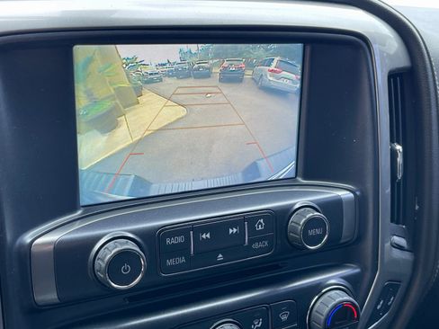 Used 2018 Chevrolet Silverado 1500 LTZ Z71 w/ LTZ Plus Package AWD/4WD image 29