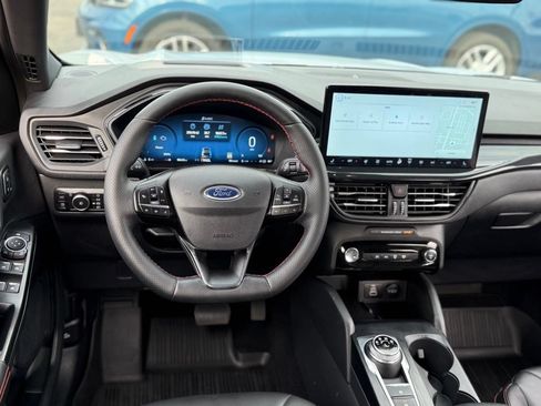 Used 2025 Ford Escape ST-Line Elite w/ Premium Technology Package AWD/4WD image 6