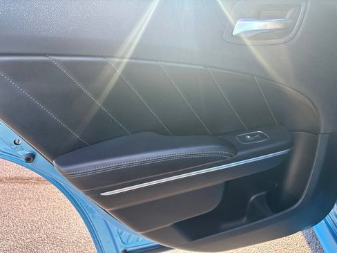 Used 2018 Dodge Charger R/T Scat Pack RWD image 28