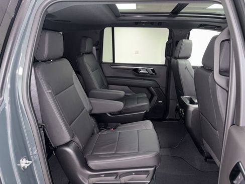New 2026 Chevrolet Suburban Z71 w/ Comfort Package AWD/4WD image 25