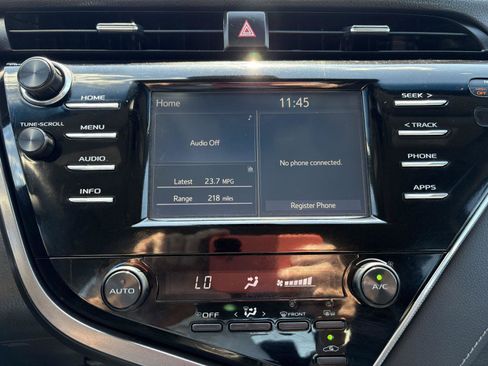 Used 2018 Toyota Camry SE w/ Convenience Package FWD image 15