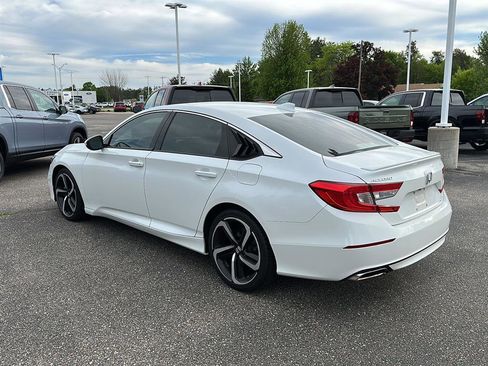Used 2018 Honda Accord Sport image 11