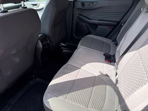 Used 2022 Ford Escape SE w/ SE Sport Appearance Package FWD image 16